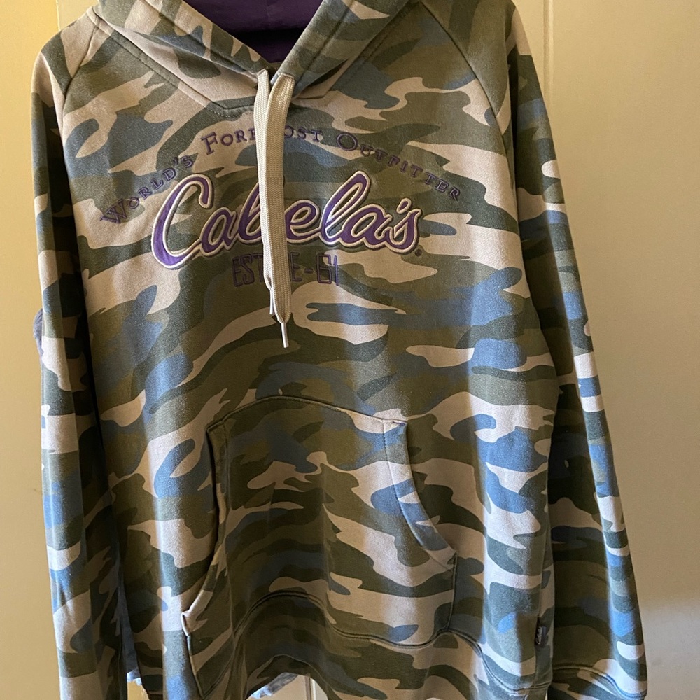 Cabelas sweatshirt XL